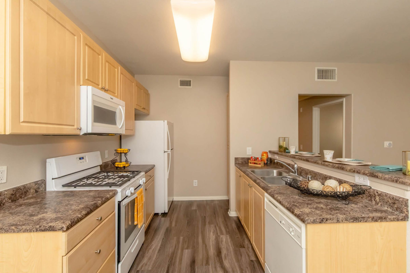 Laurel Vista Apartment Homes Image 45