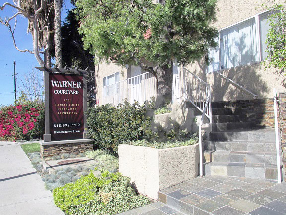 Warner Courtyard Apartments Image 26
