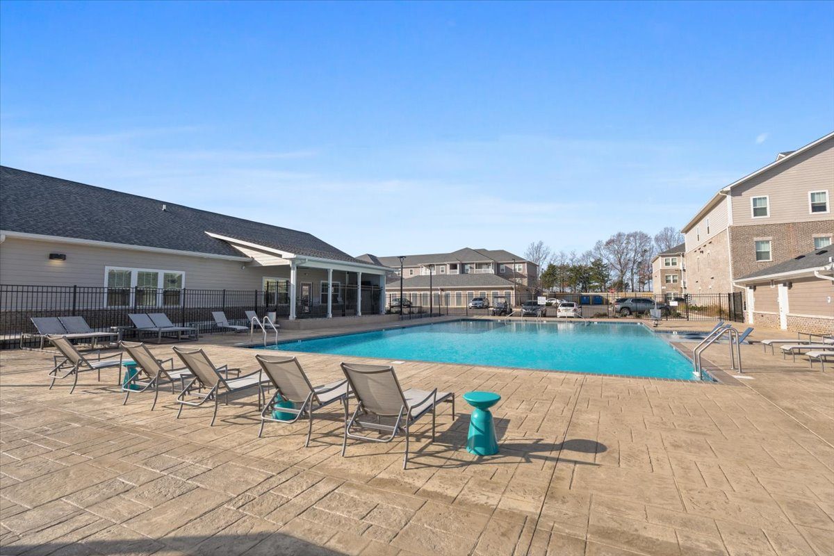Aurora Apartments Image 15