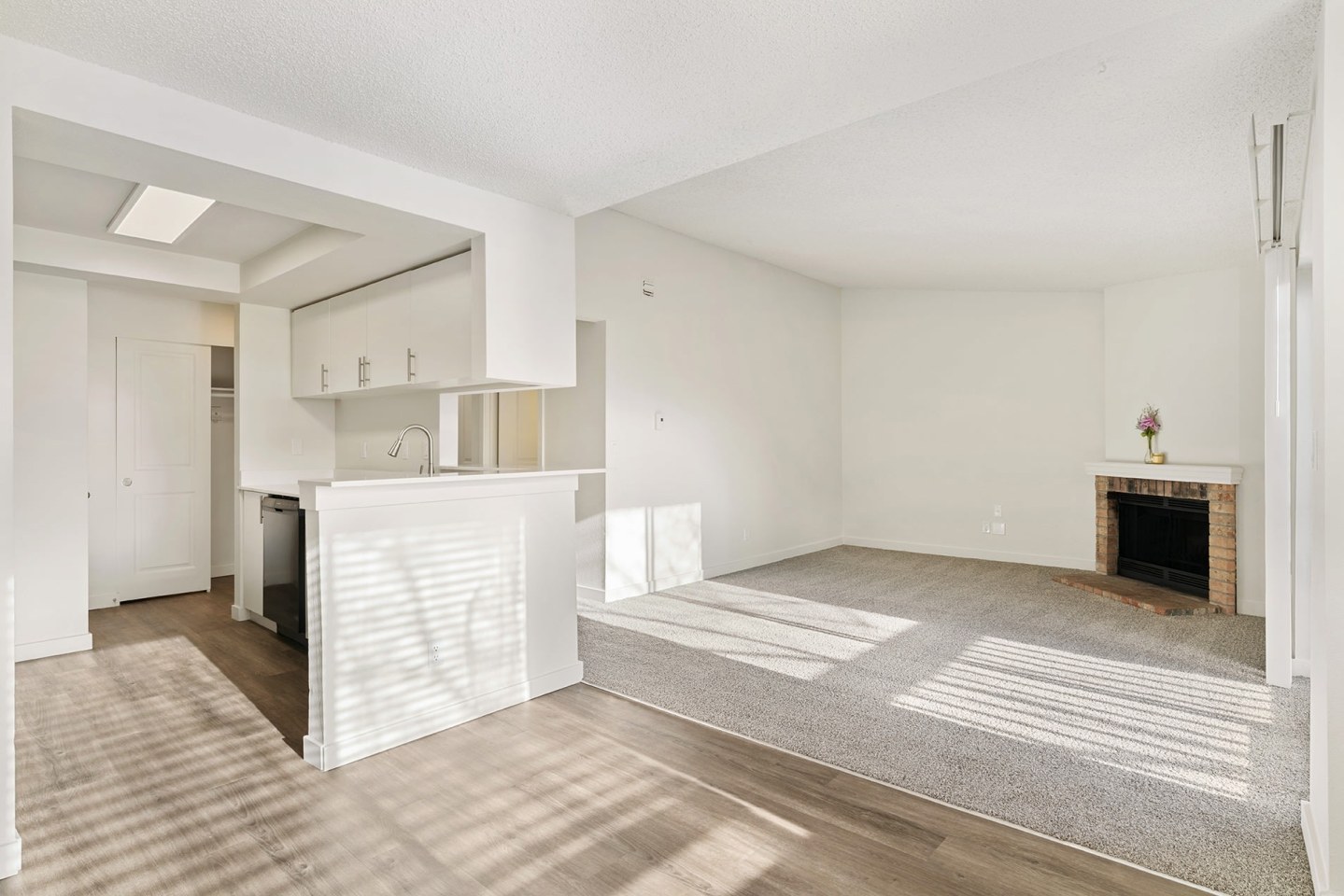 Pointe East Image 33