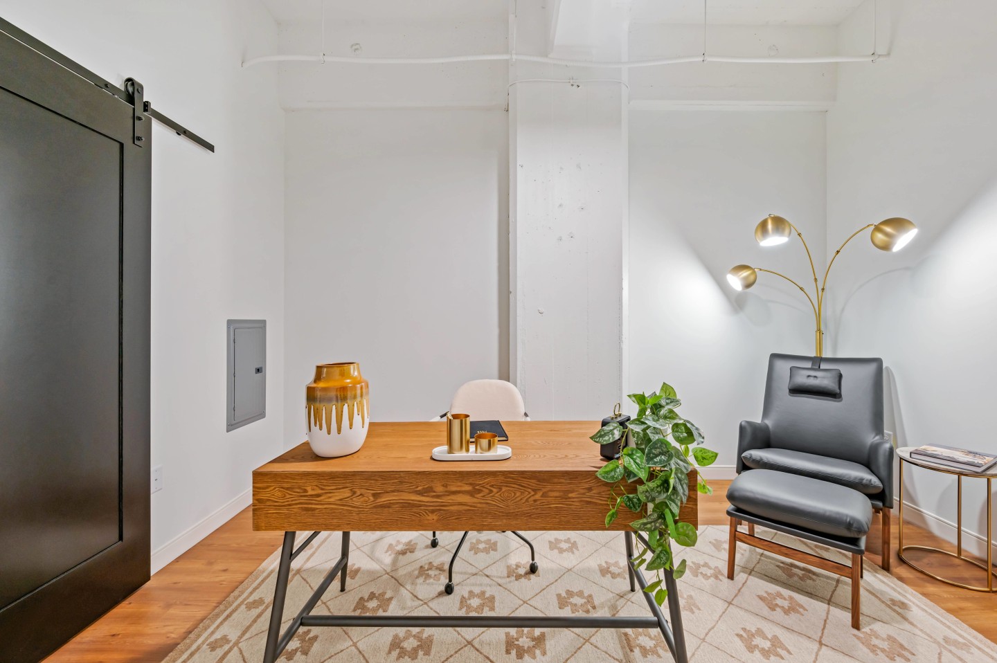 The Victor Luxury Apartments Image 11
