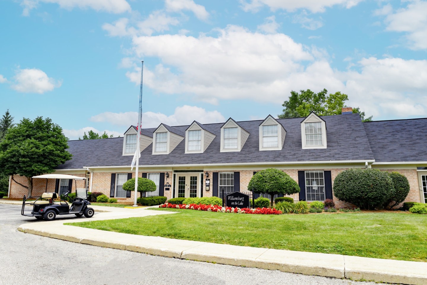 Williamsburg on The Lake Apartments of Mishawaka Image 8