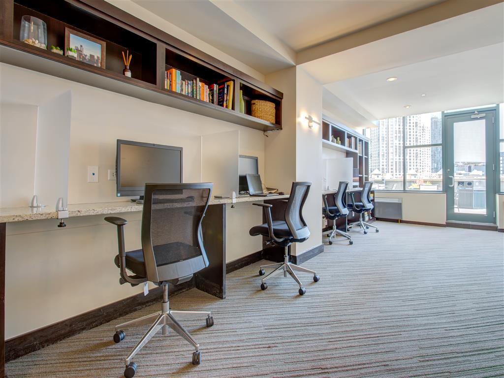 Cityfront Place Image 33