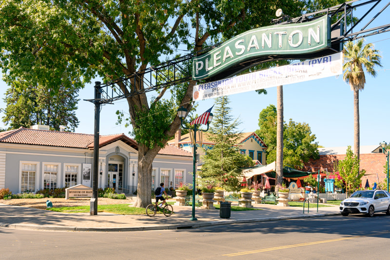 Pleasanton Heights Image 12