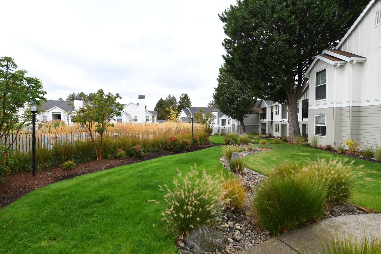 Emerald Place Image 5