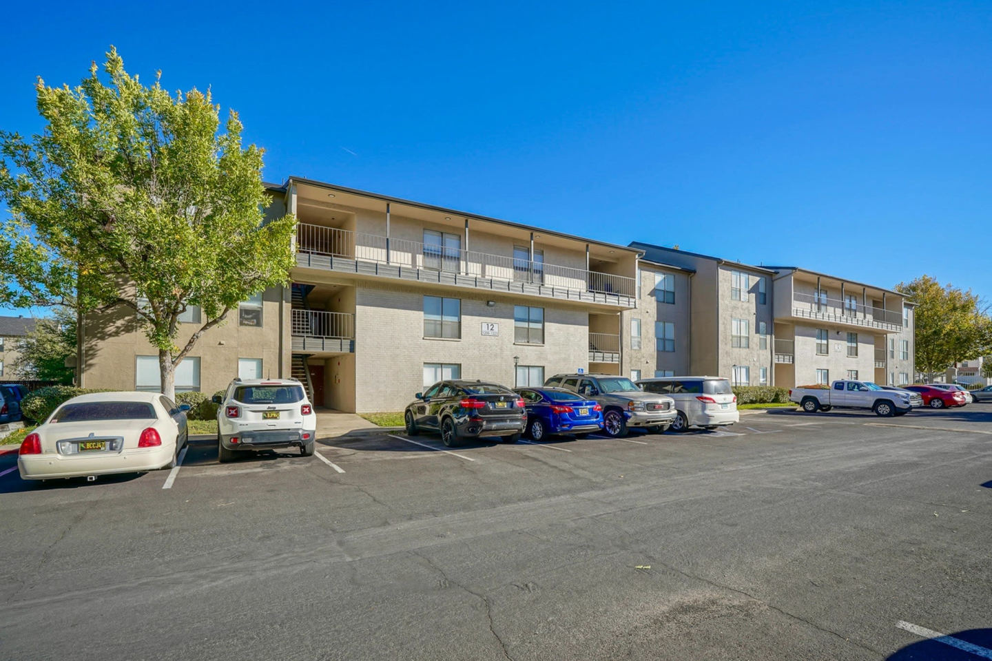 Silverado Apartments Image 10