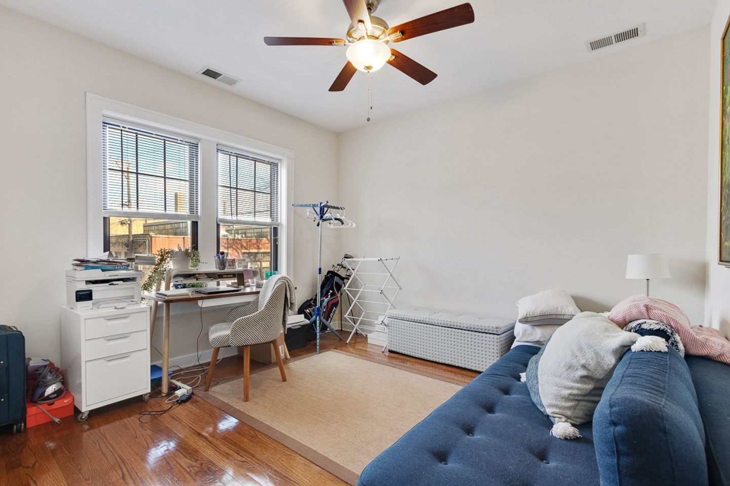 4651 North Wolcott Ave. Apt. Image 6