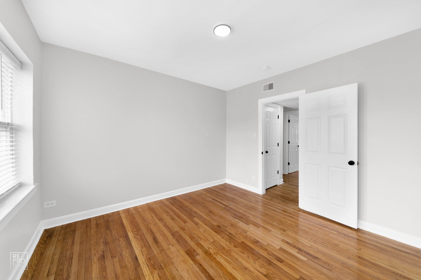 4301 W Potomac Ave Image 11