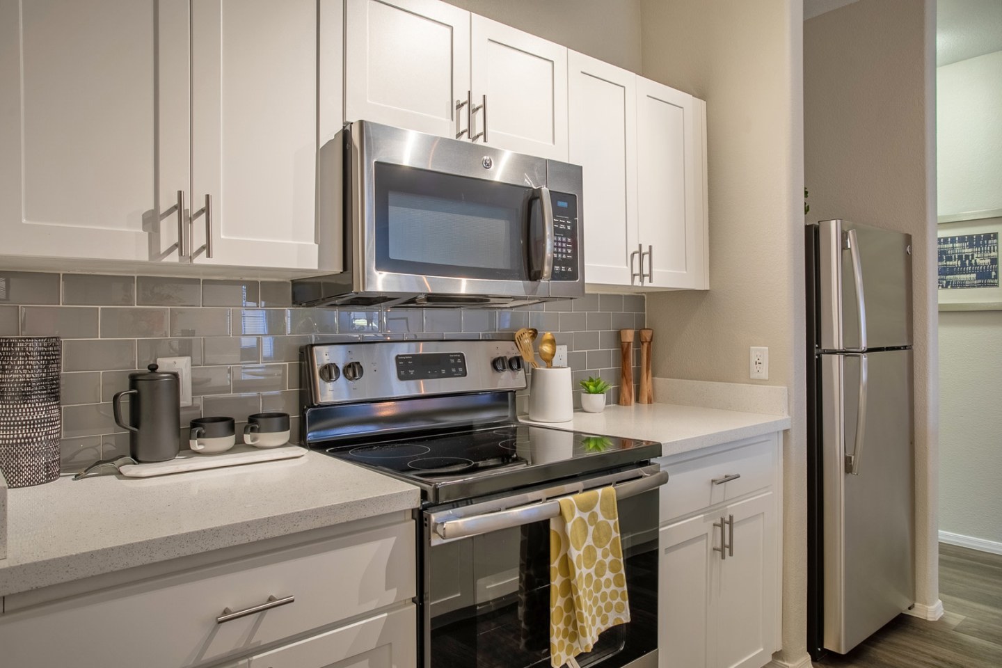 Mandarina Luxury Apartment Homes Image 59