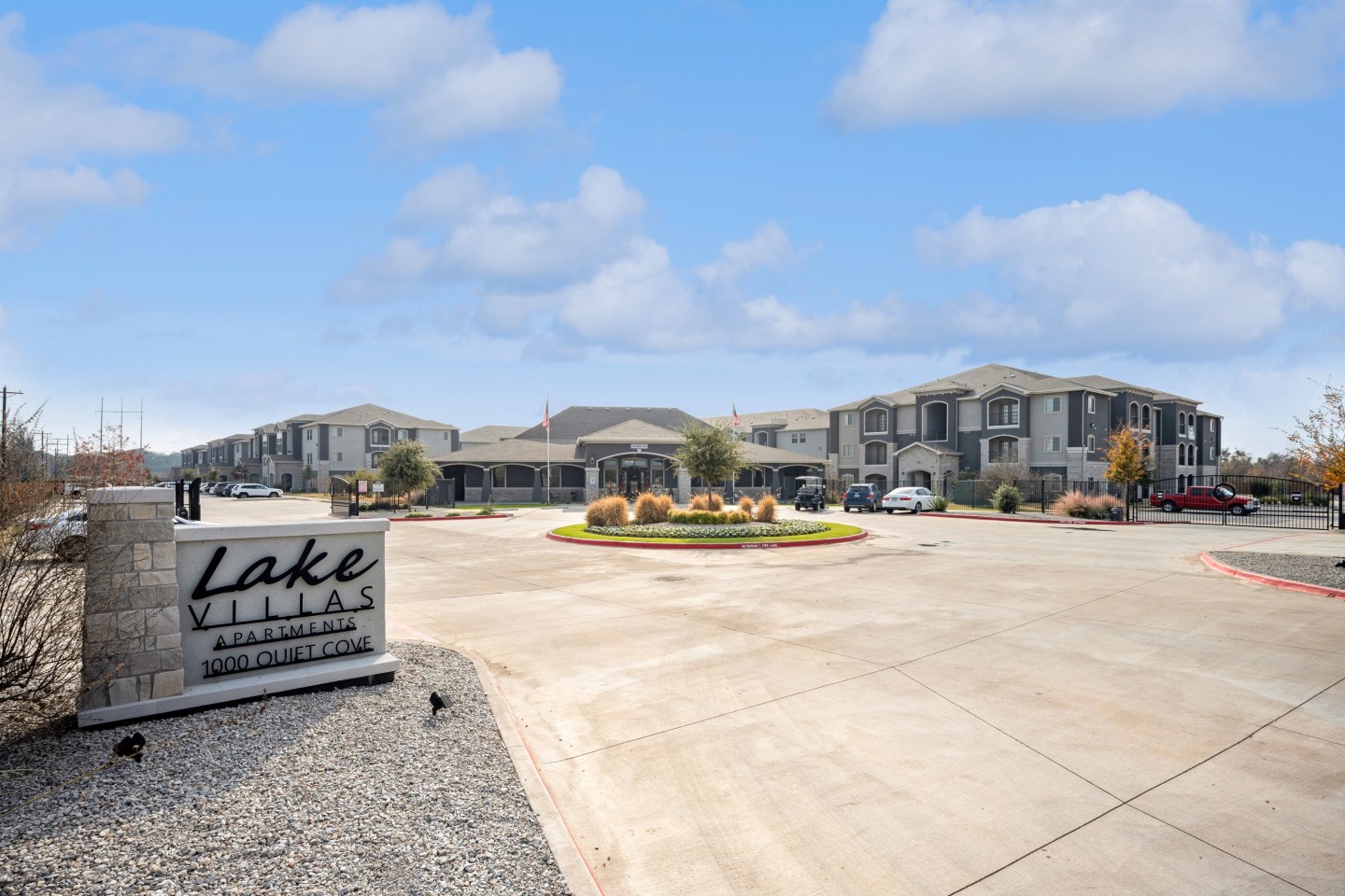Lake Villas Apartments Image 31