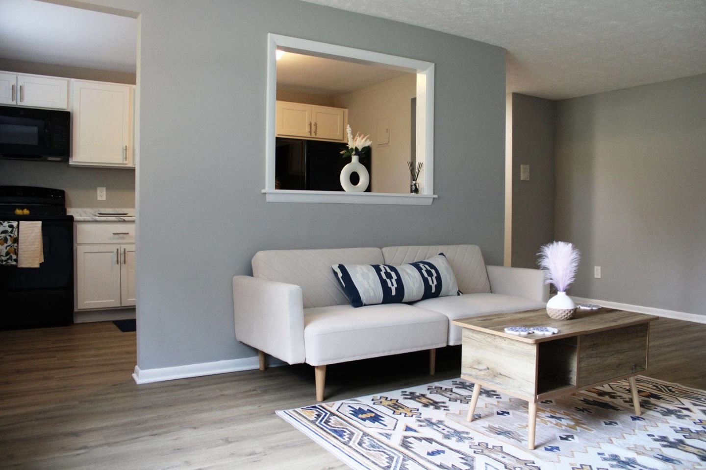 Highview Manor Apartments Image 6