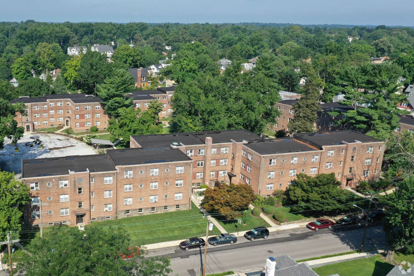 Montgomery Court Image 24