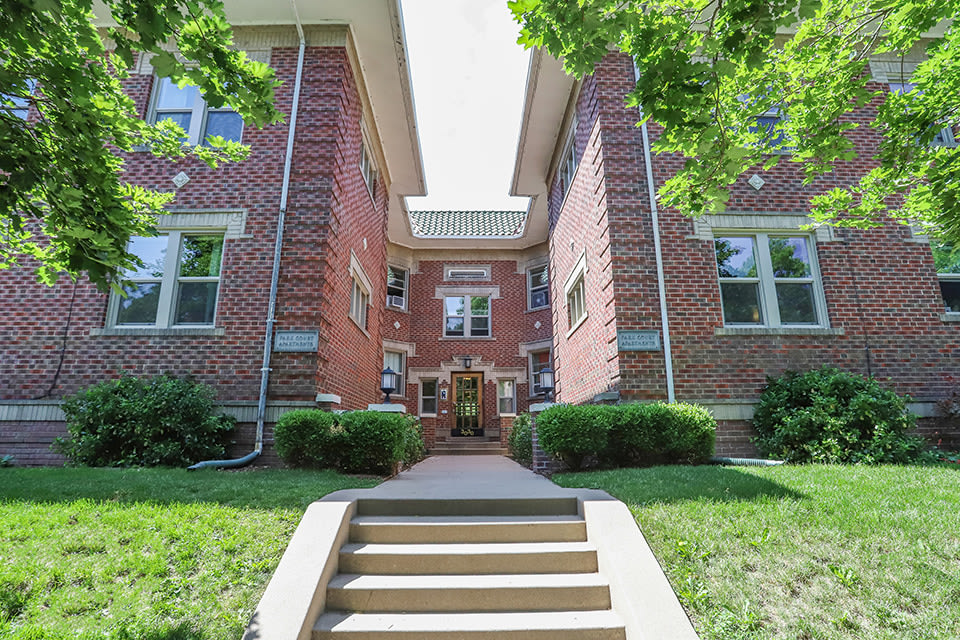 Park Court Image 7