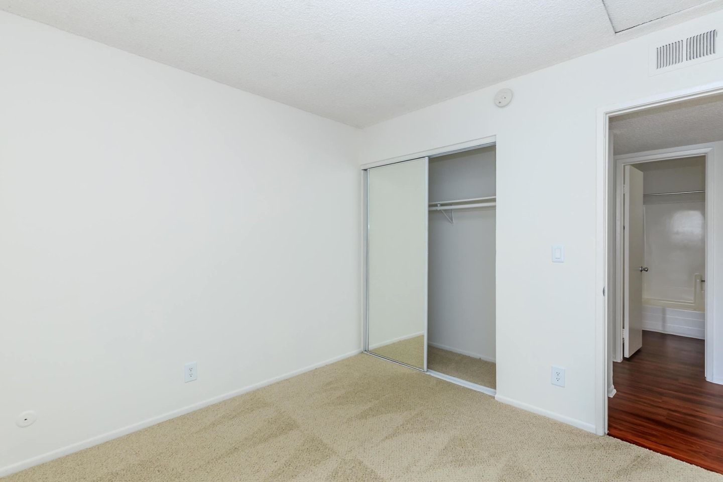 Ridgewood Village Apartment Homes Image 7