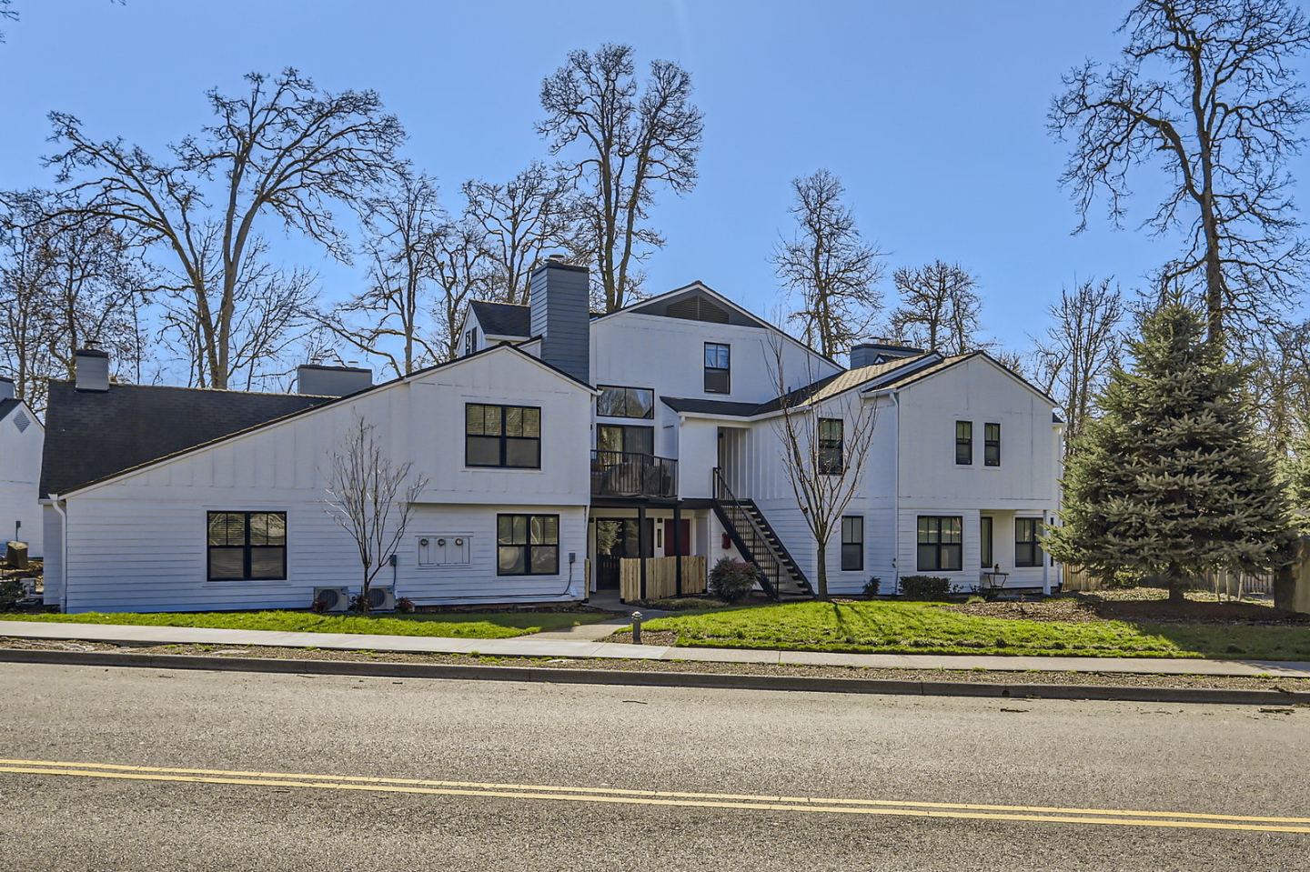 Westlake Meadows Image 32