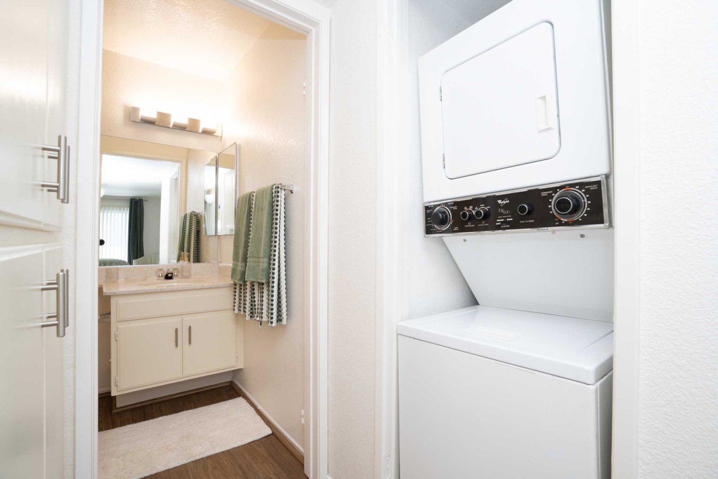Riverpark apartment homes Image 72