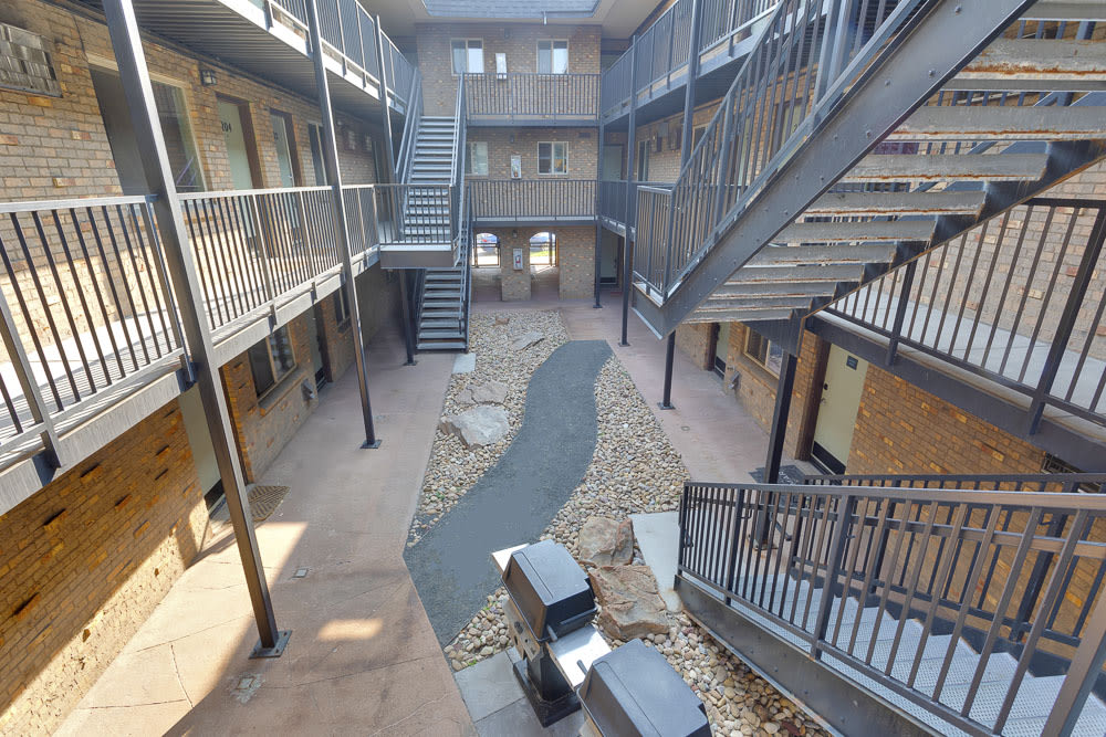 23-33 Pearl Image 18