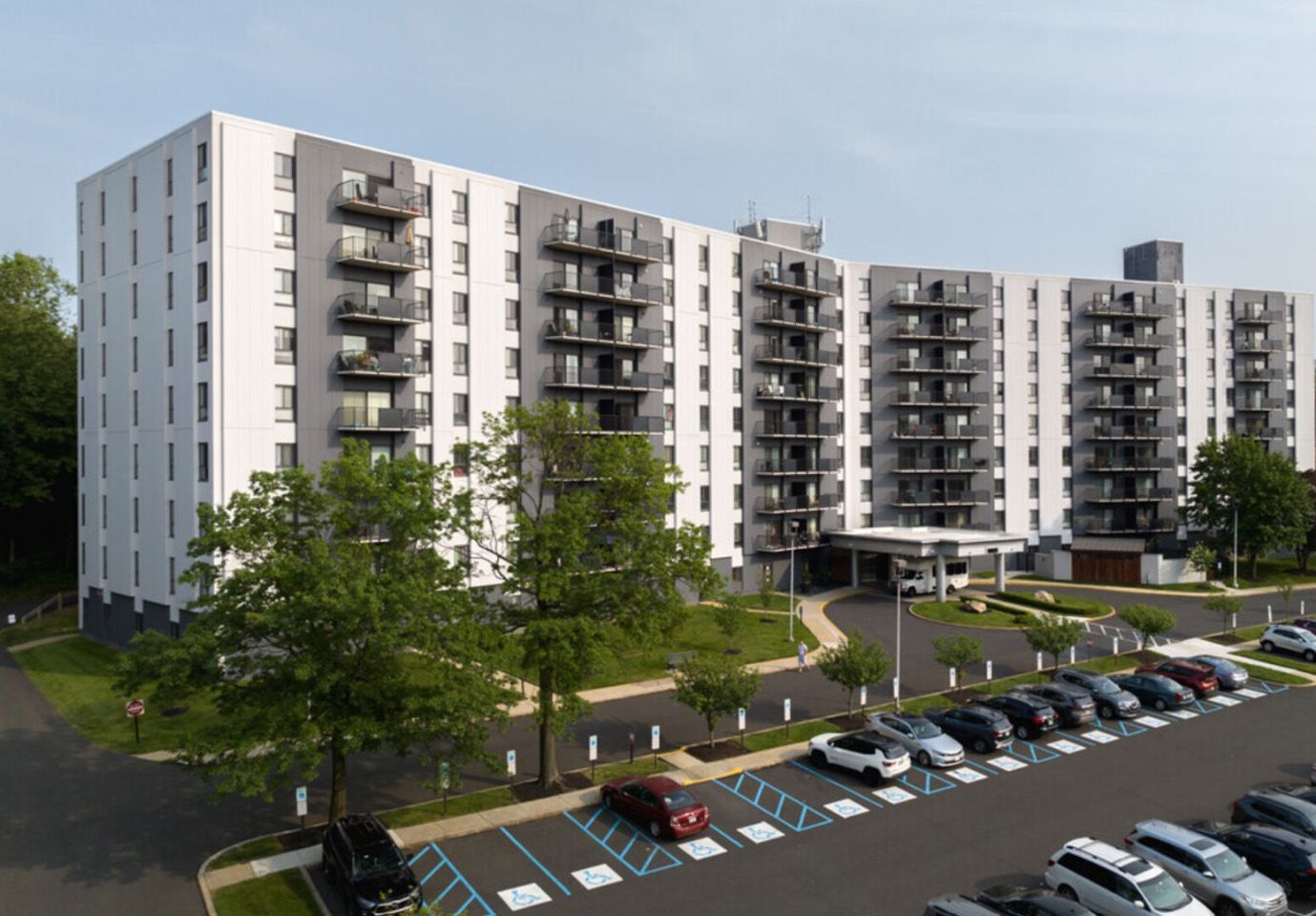 Regency Towers Image 4