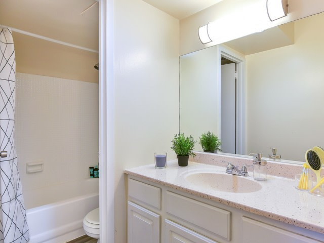 Hampshire Tower Apartments - Affordable Housing Image 15