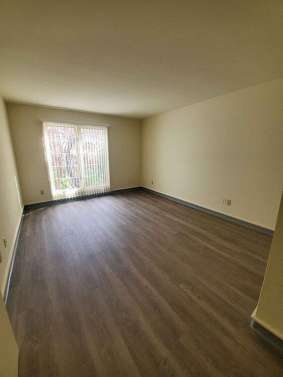 21 Rock Apartments Image 11