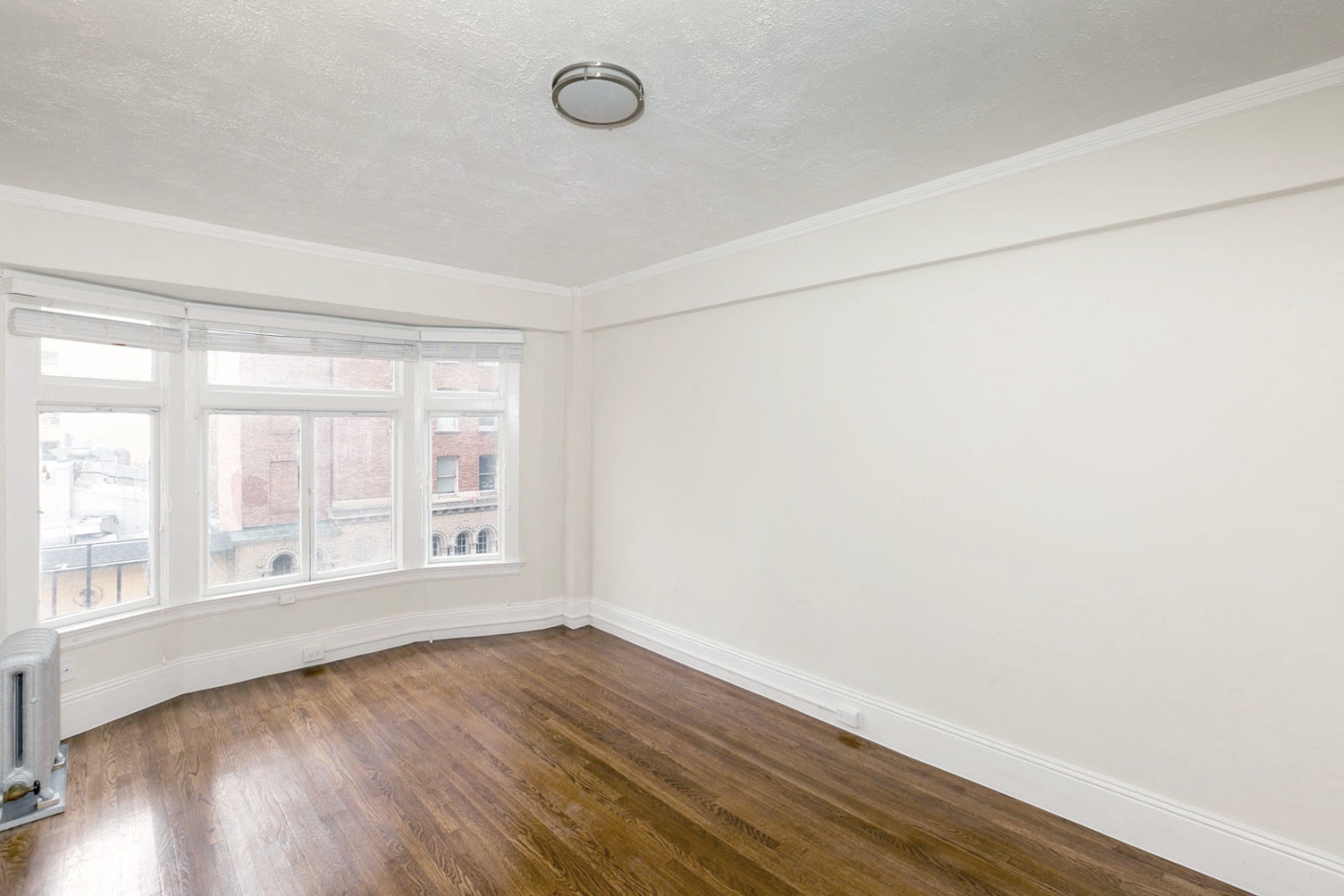 320 Turk Apartments Image 19