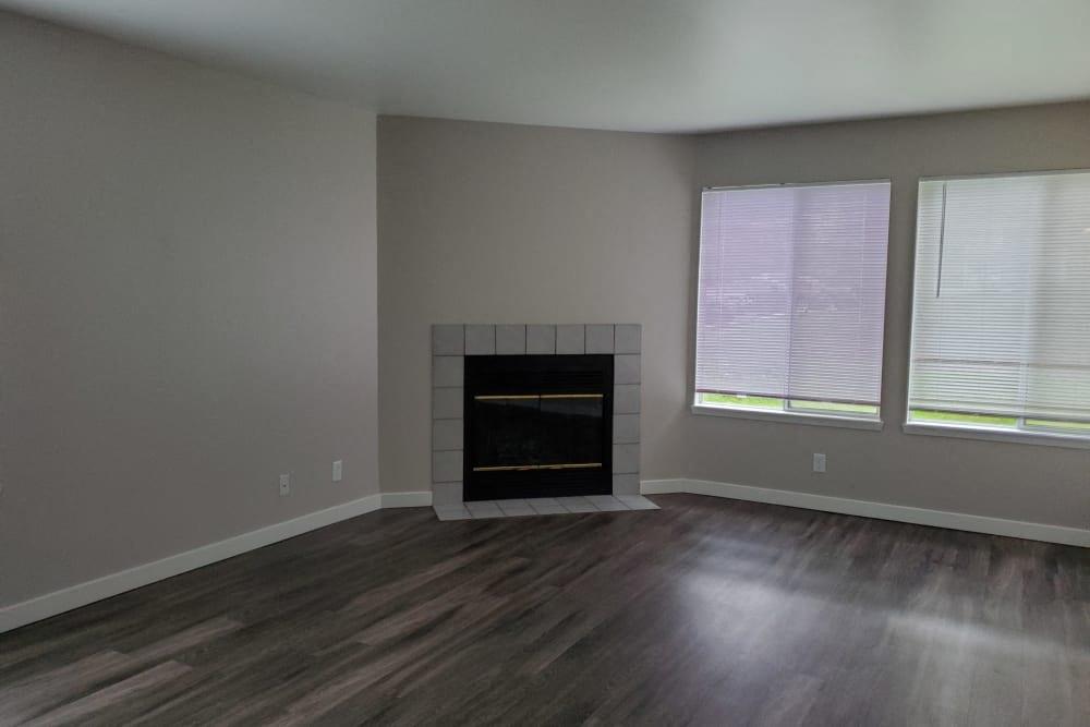 Valley Commons Apartments Image 4