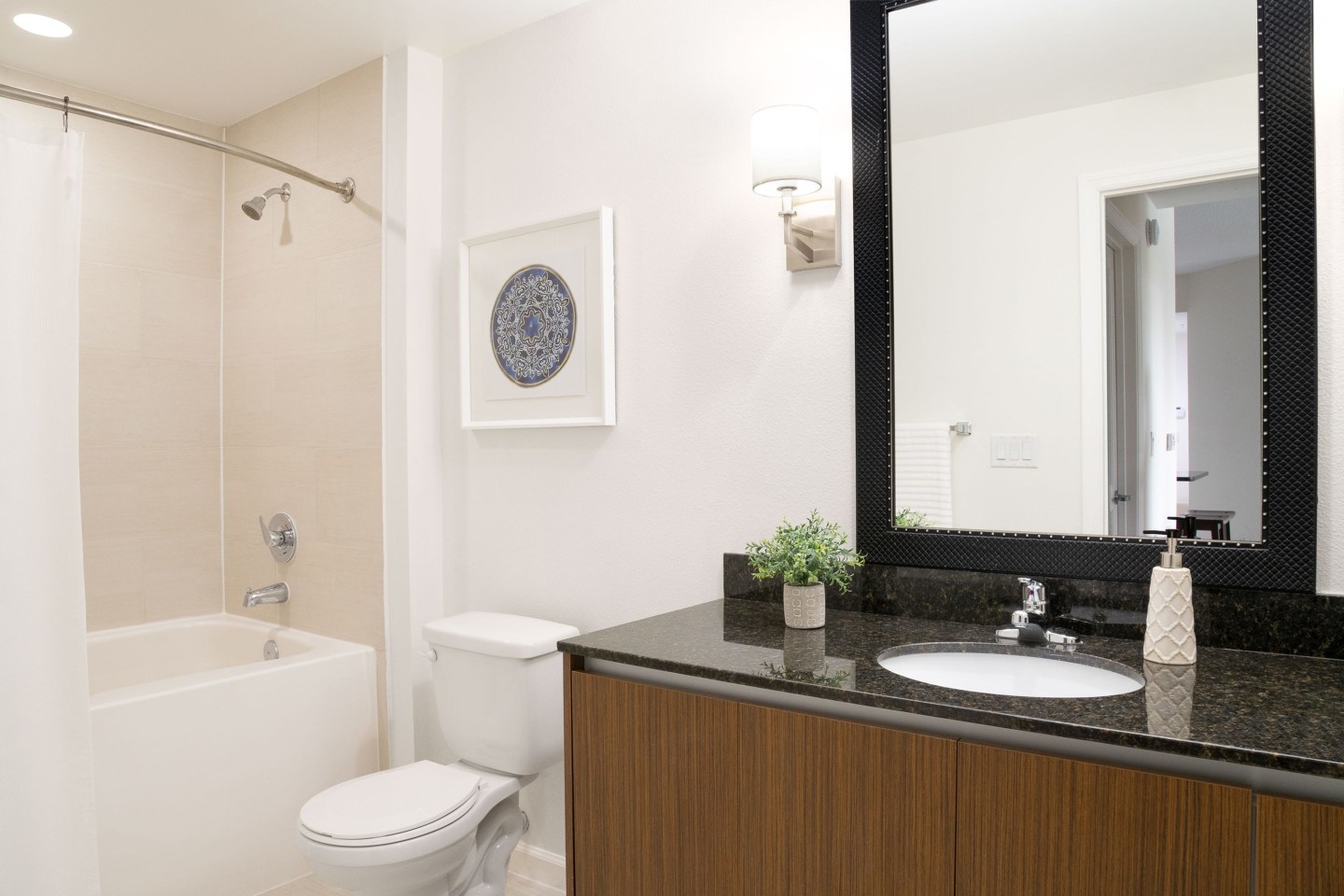 Doral View Image 14