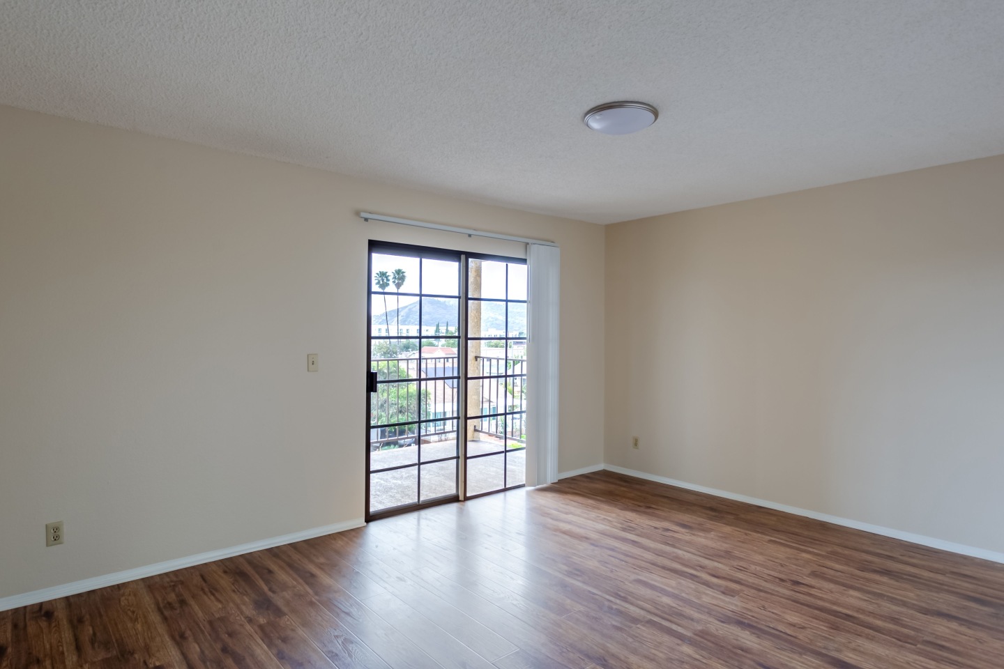 Hawthorne Manor Apartments Image 17