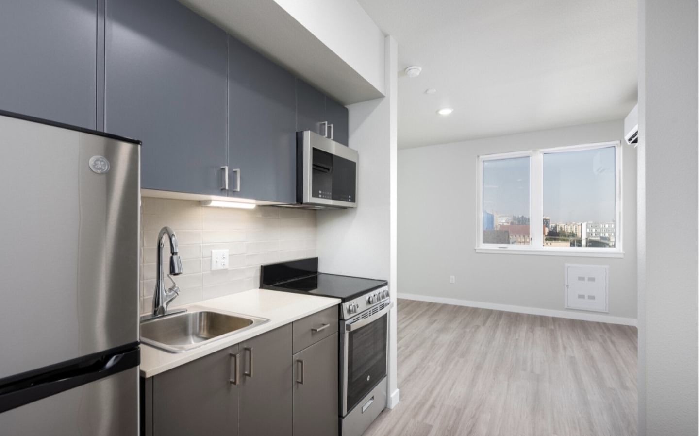 Ellis Apartments - Student Housing Image 13