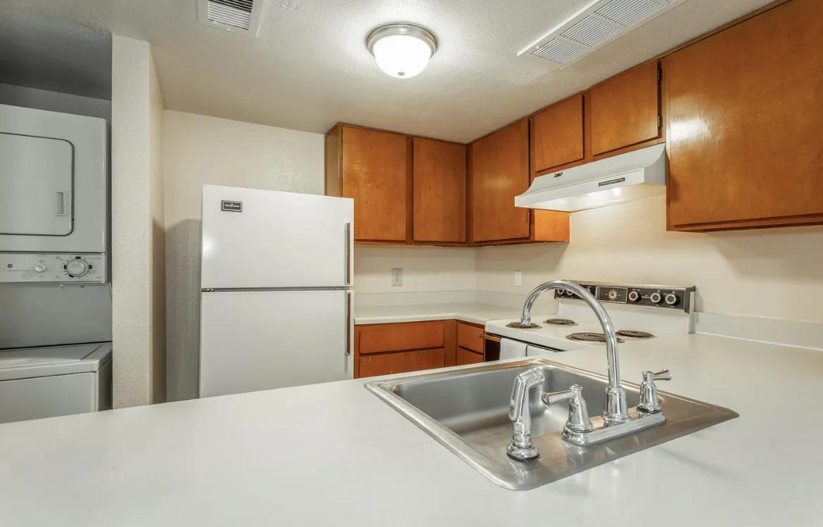 Creekstone Apartments Image 13