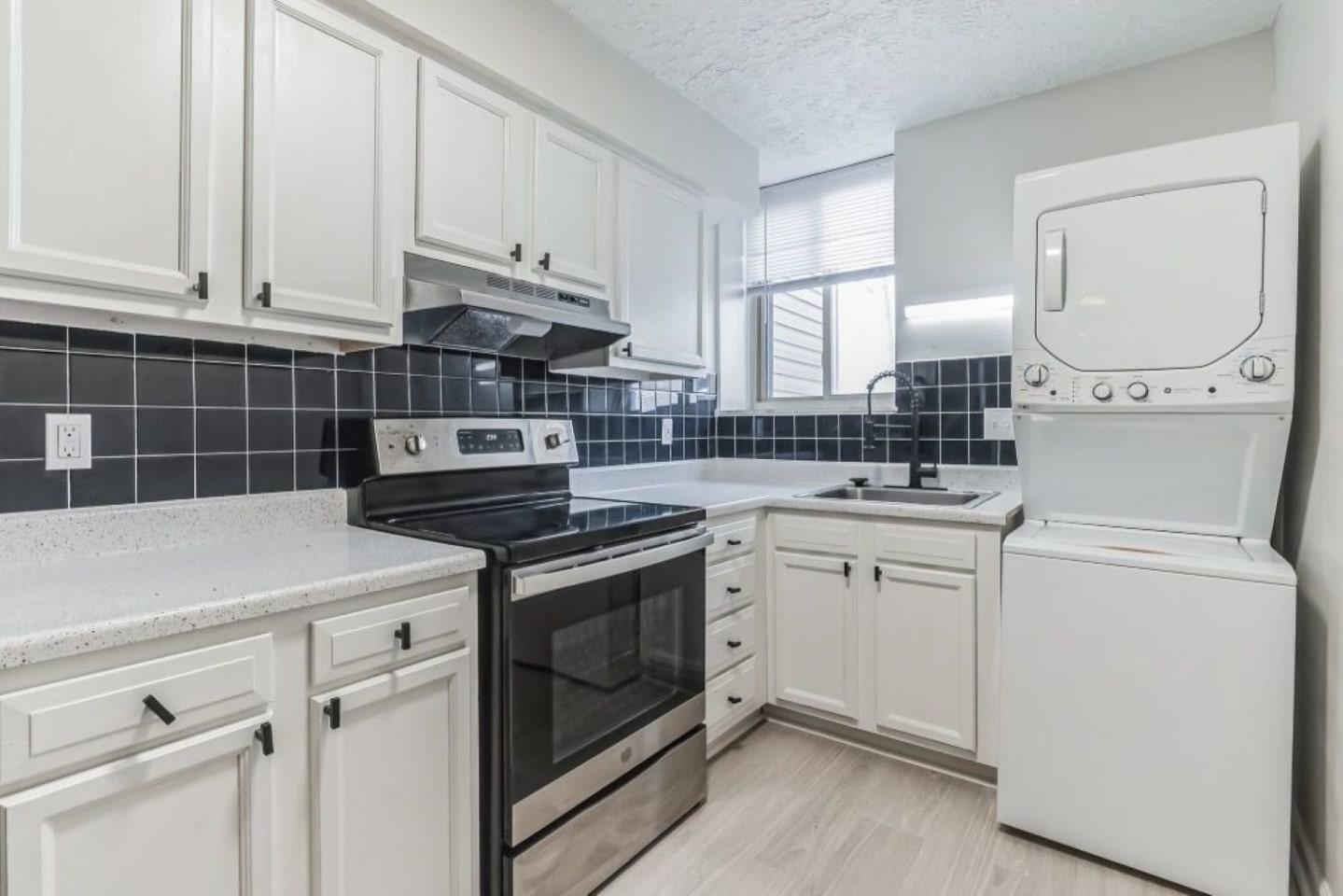 Stone Lodge Apartments Image 1