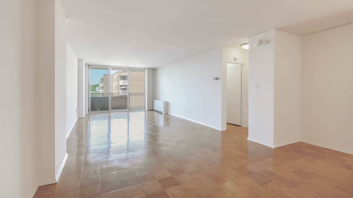 3003 Van Ness Image 13