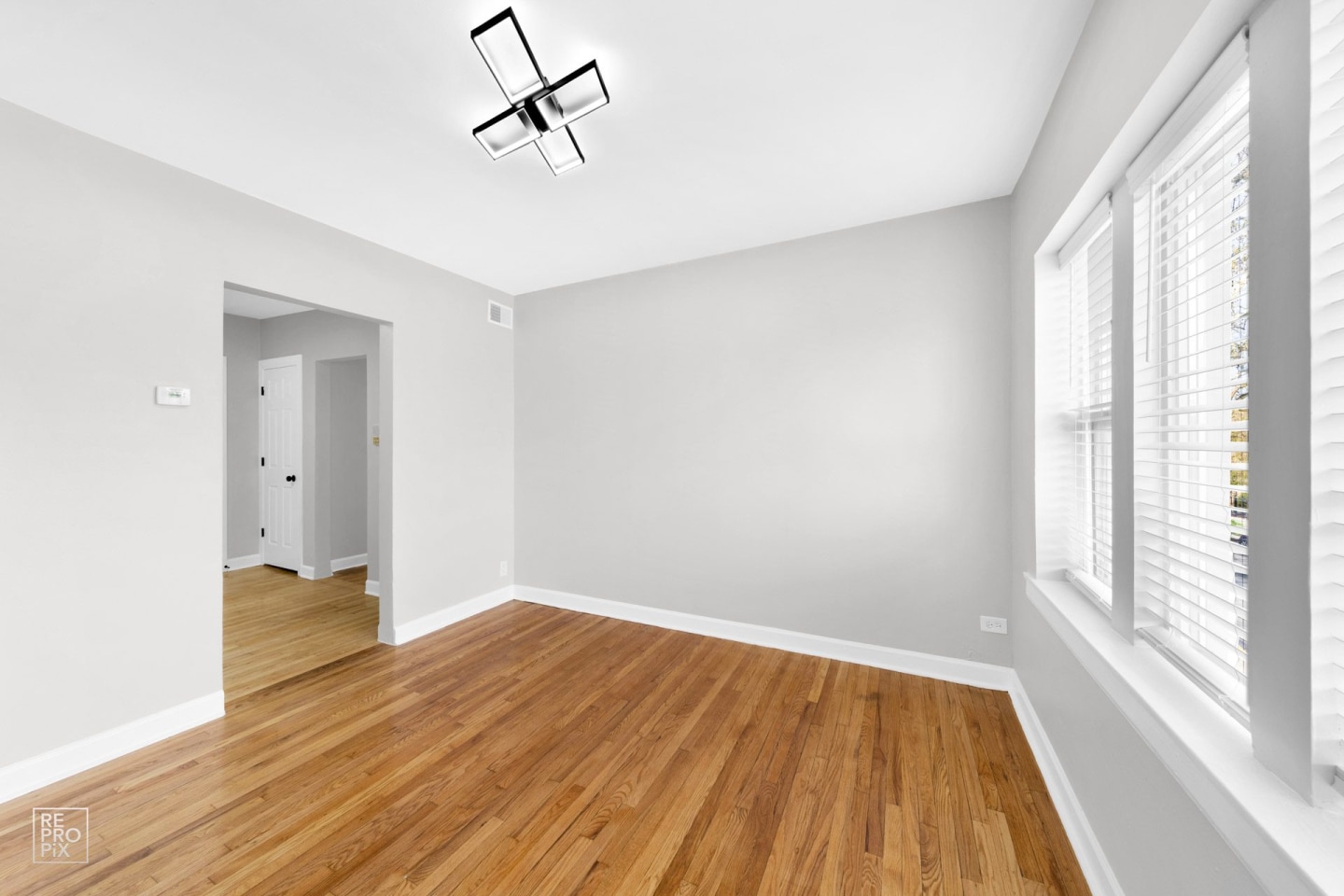 4301 W Potomac Ave Image 12