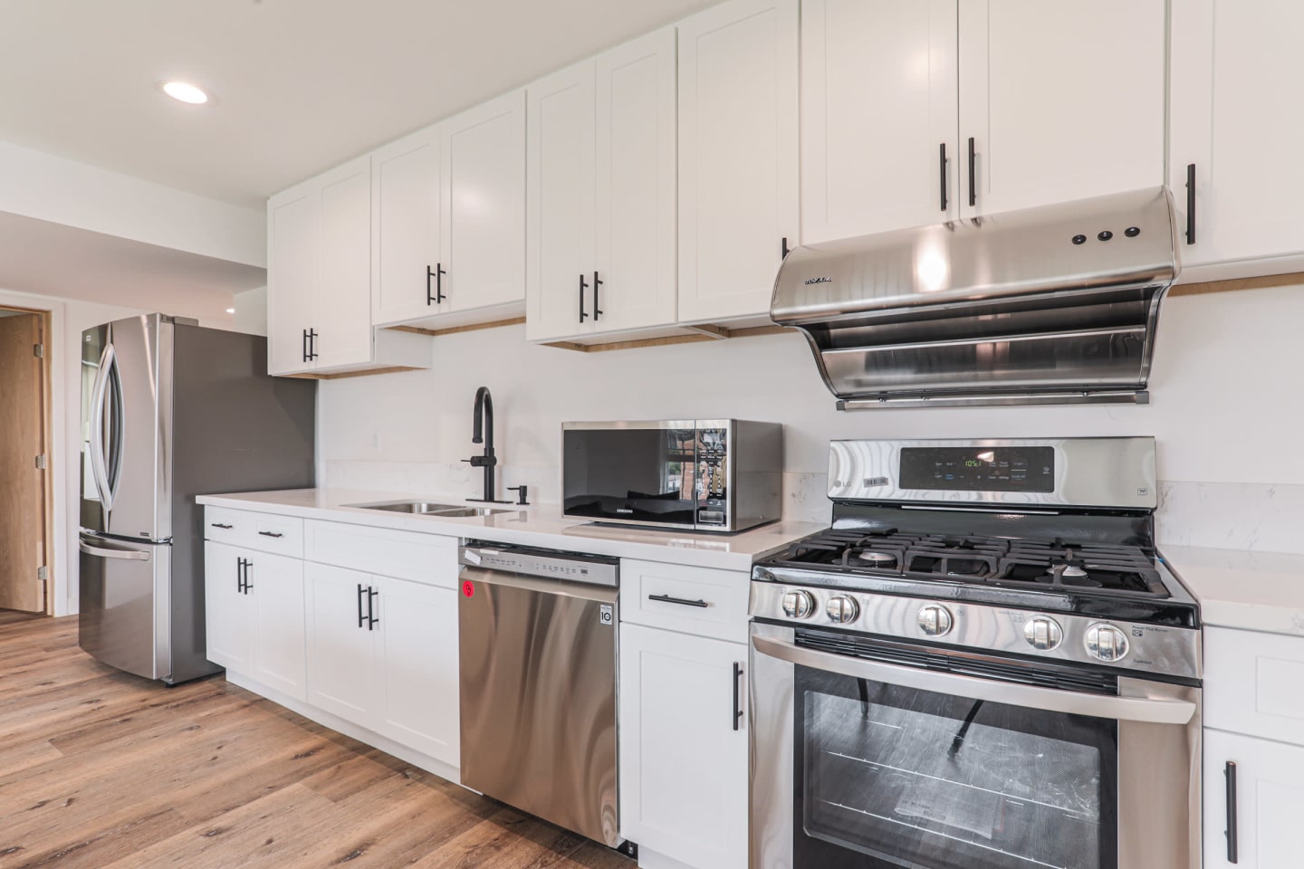 1545 W 36th Place - Co-Living Image 5