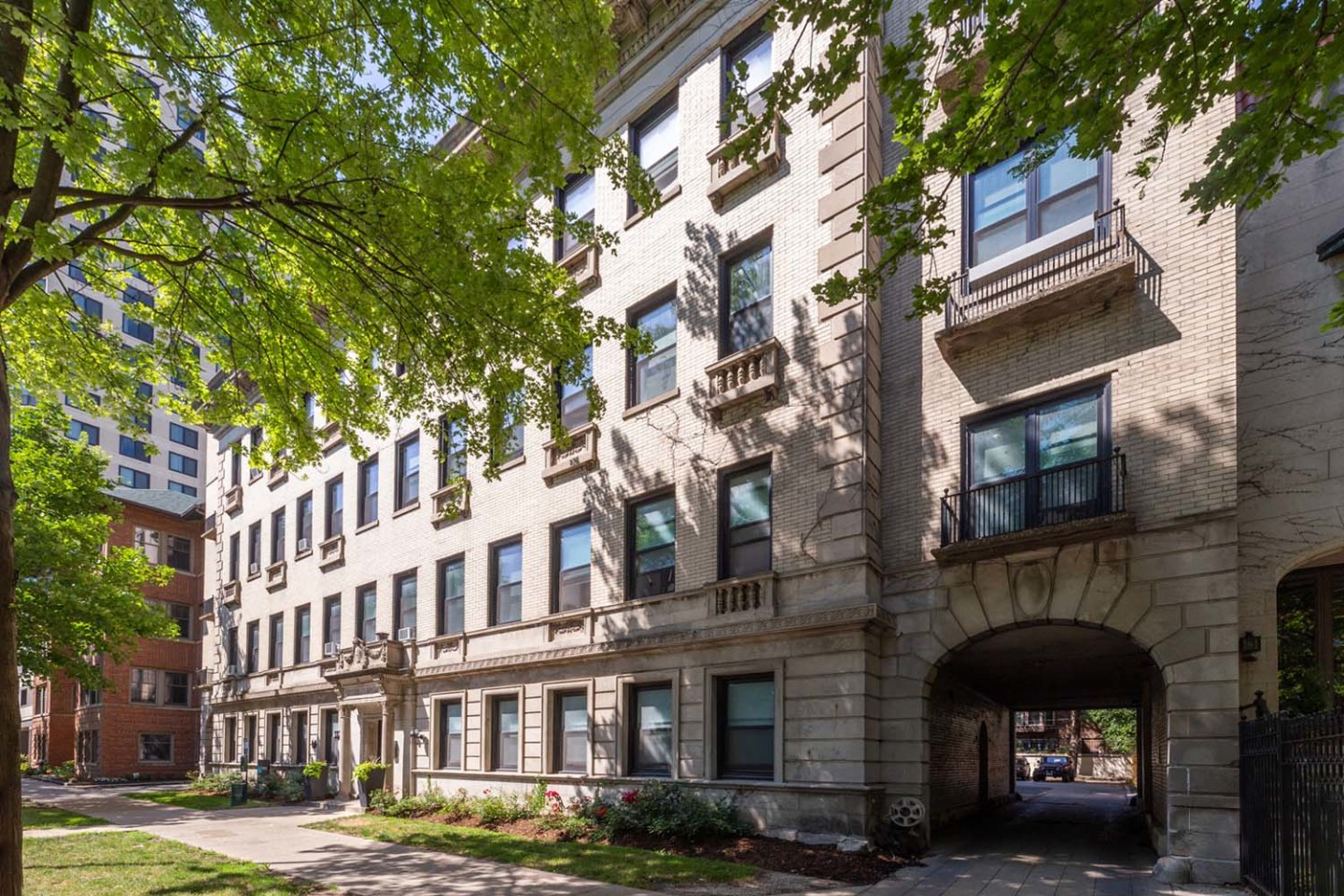 5120 S. Hyde Park Boulevard Image 12