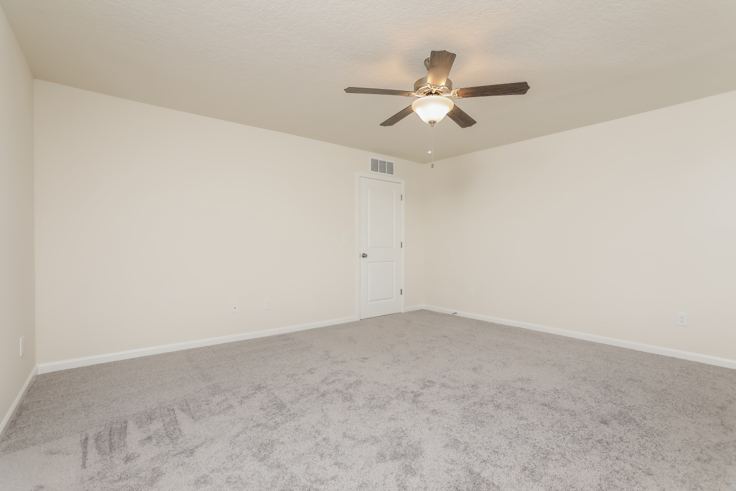 Lincoln Oaks Image 20