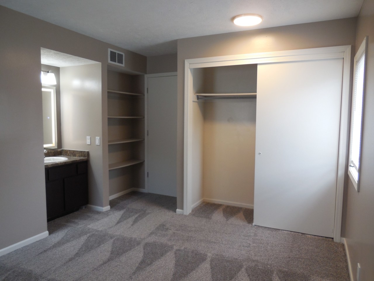 College View Apartments Image 4