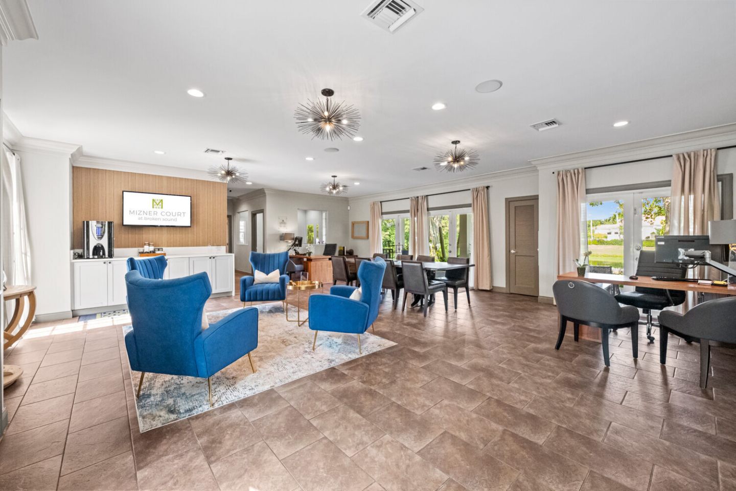 Mizner Court Image 29
