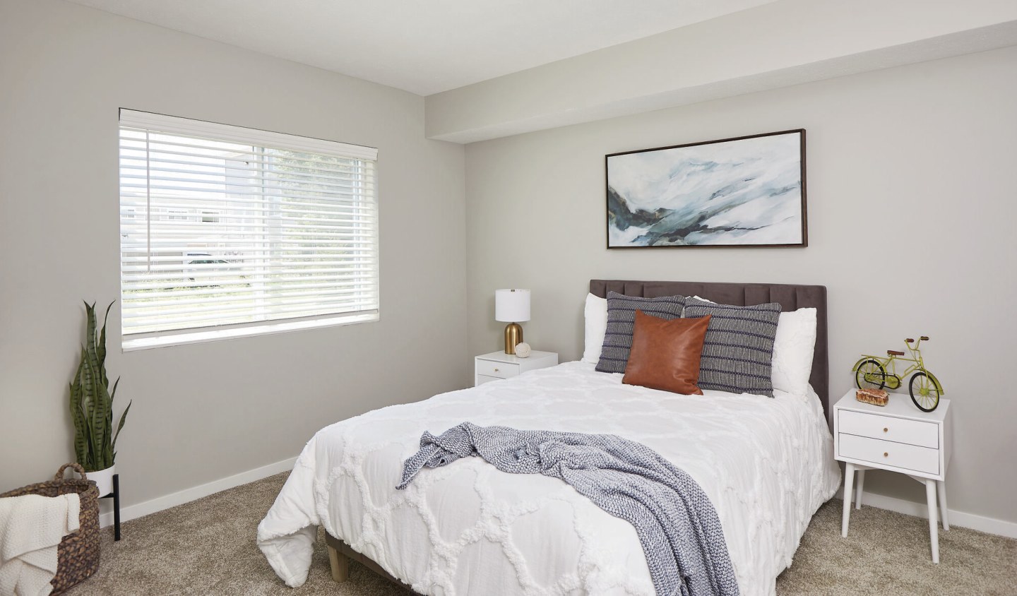 Lakeshore Flats Image 46
