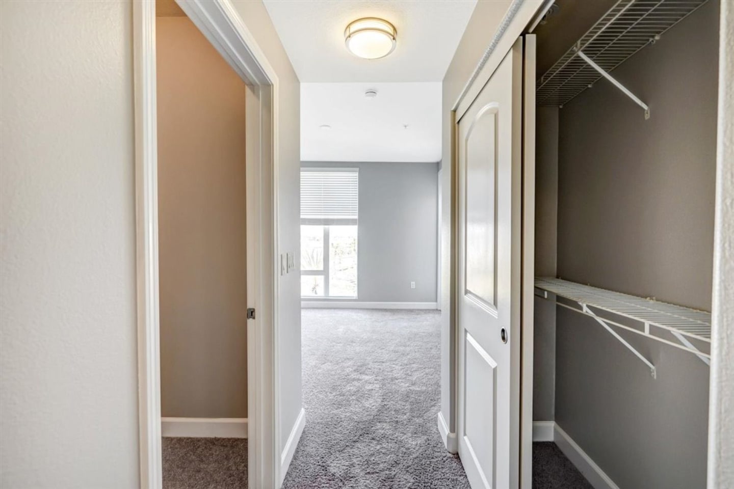 Stadium House Apartments Image 37