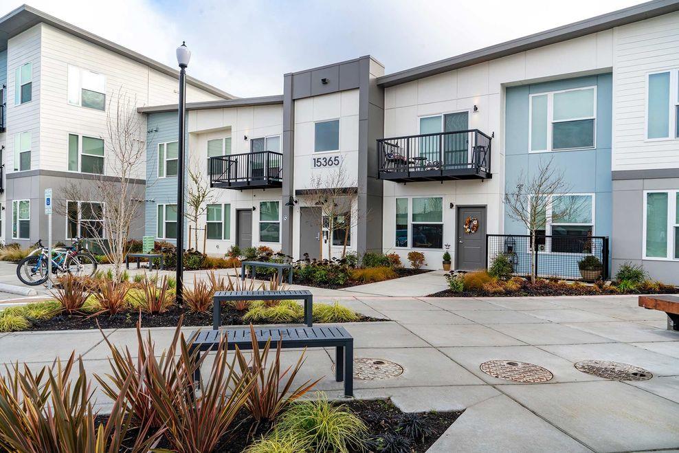 The Main Apartments + Lofts Image 27