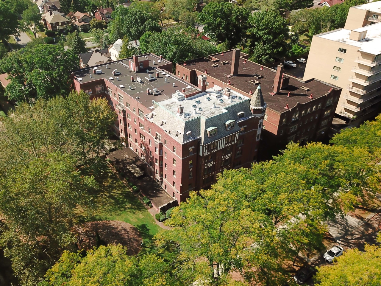 Hampton House Image 3