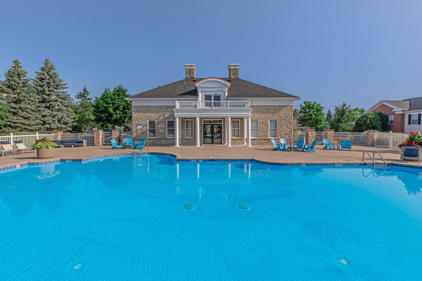 The Residence At Barrington Apartments Image 3