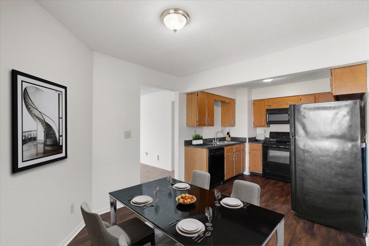 Deerfield Apartments Image 10