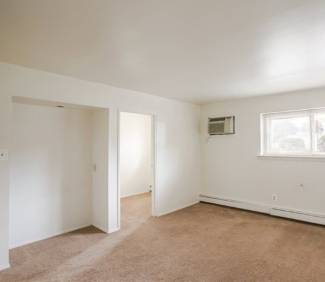 Knollcrest Village Image 8