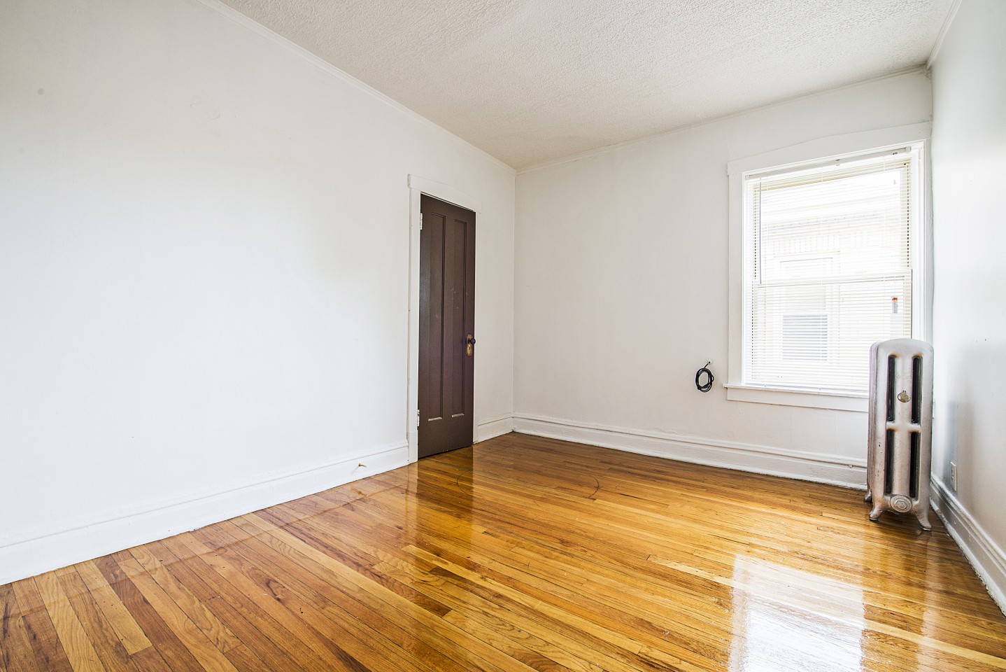 647 N Mayfield Ave Image 17