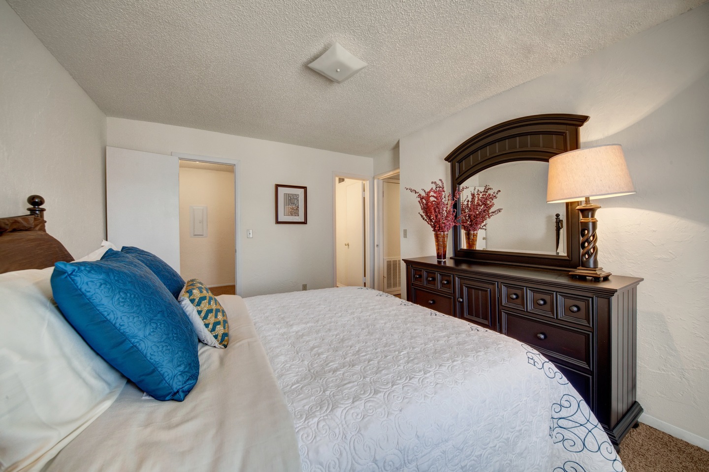 Brookwood Village Image 7