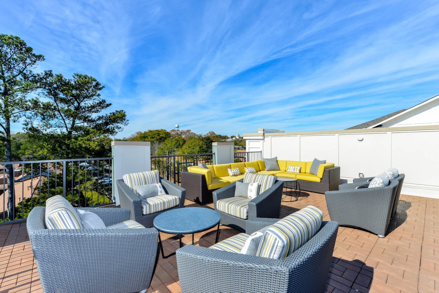 Veranda at Groveway Image 15