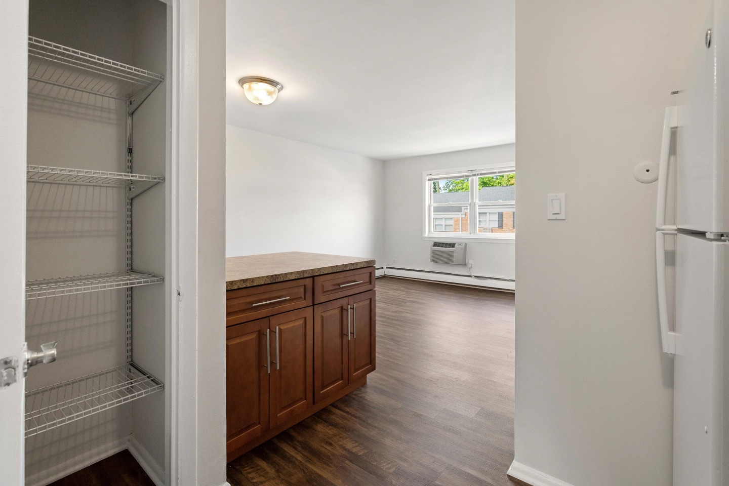 114-120 Montgomery Street Apartments Image 12