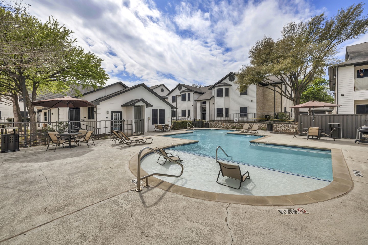 SoCo Apartments Image 45